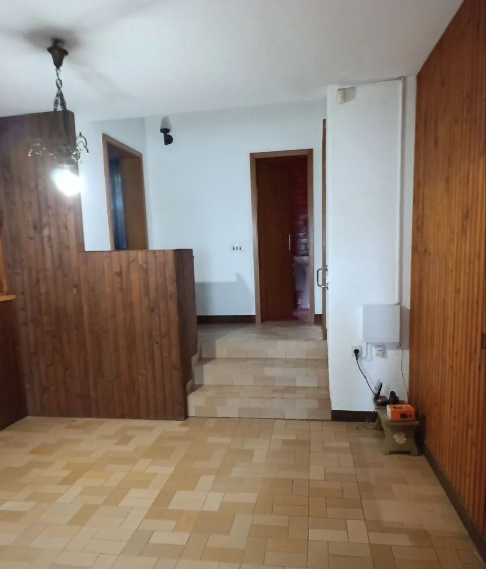 Дом в городе Бечей с самой оптимальной системой отопления. 40 км до Нови Сада.