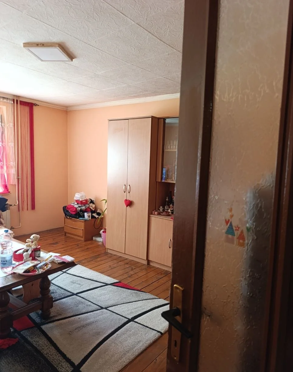 Дом в городе с внутренним двориком. 40 км от Нови Сада.