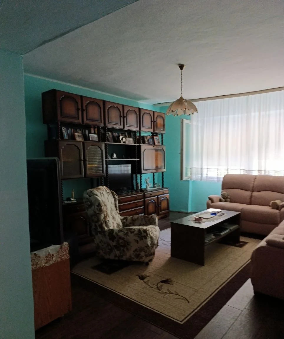 Дом для большой семьи в городе. 40 км от Нови Сада.
